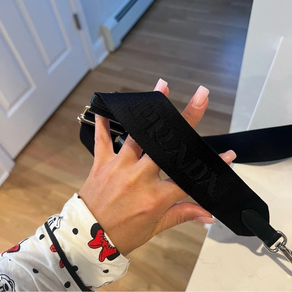 Prada Re-Edition 2005 Re-Nylon bag - Picture 9 of 16